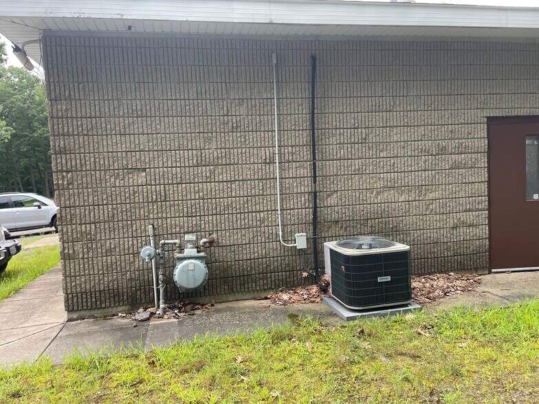 More Photos Of 52 Nestle Dr, Fulton Lodge Meeting Hall For Sale