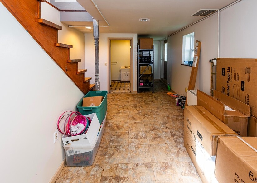 More Photos Of 1276 Surry Rd, Surry Freestanding For Sale