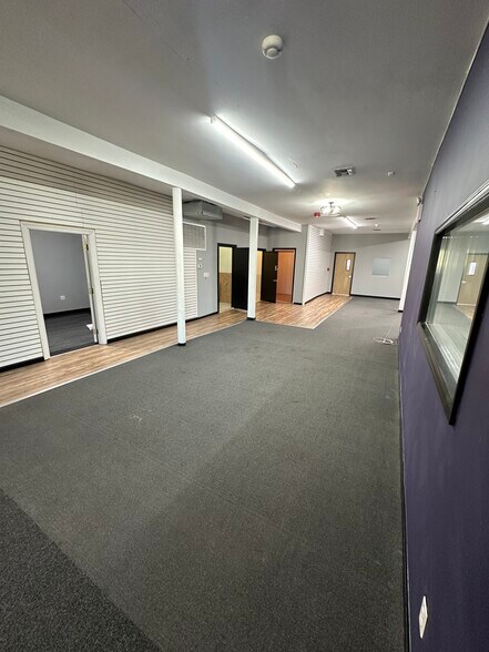 More Photos Of 202 Merrick Rd, Rockville Centre Storefront Retail Office For Lease