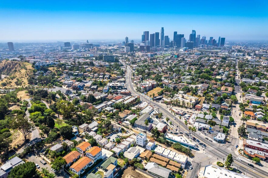 More Photos Of 1303 Lilac Terrace, Los Angeles Apartments For Sale