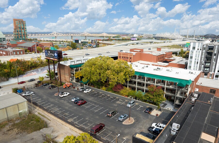 More Photos Of 600 E Main St, Louisville Apartments For Sale