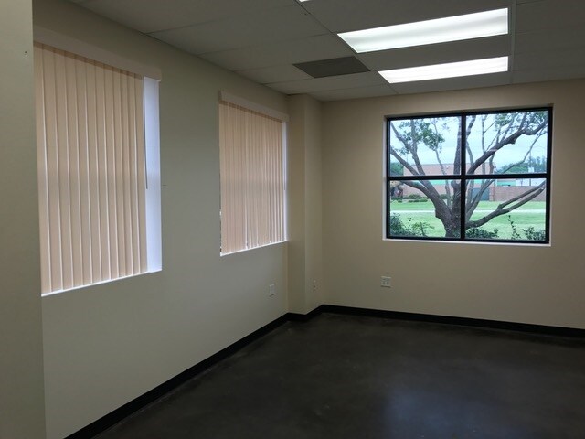 More Photos Of 4655 Techniplex Dr, Stafford Office For Lease