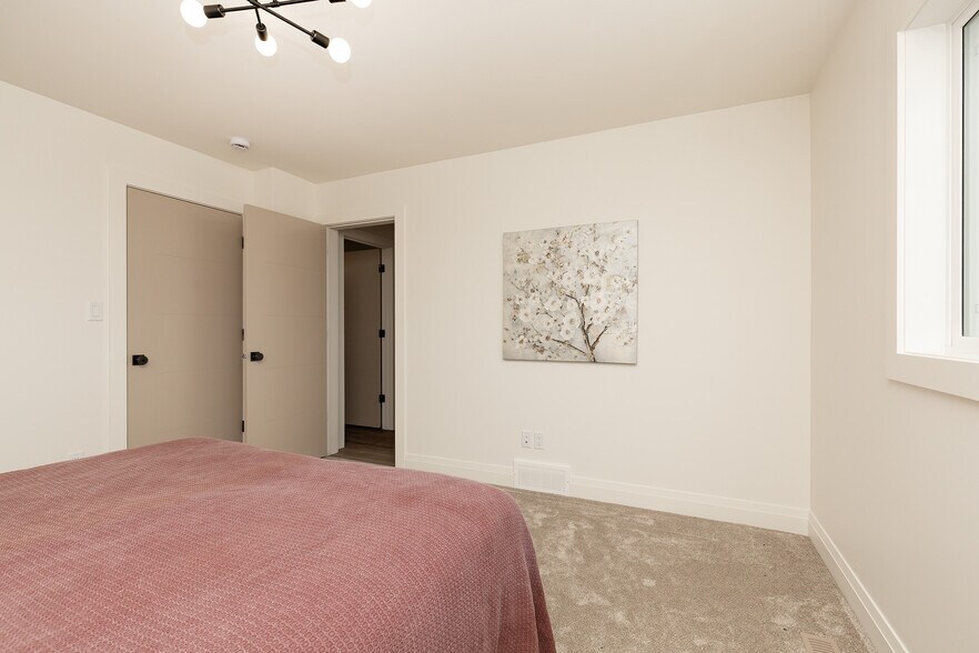 More Photos Of 304 50 w, Raymond Multifamily For Sale