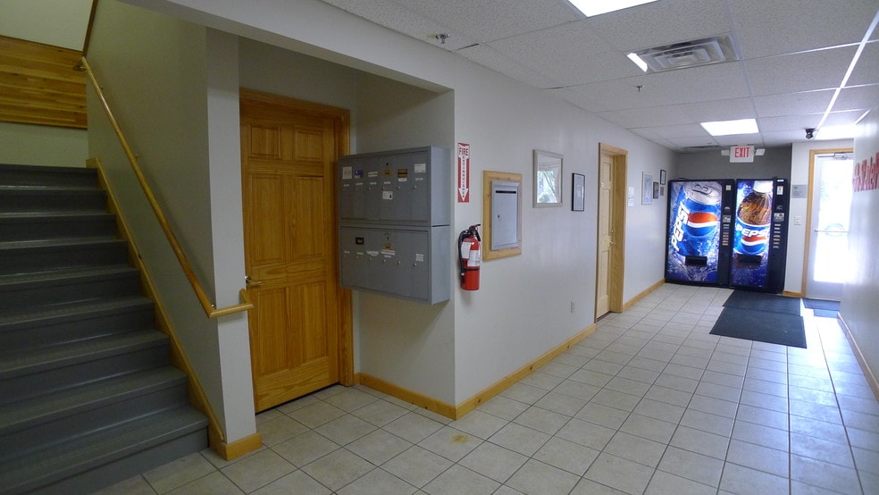 More Photos Of 4020 Minnehaha Ave, Minneapolis Office For Lease