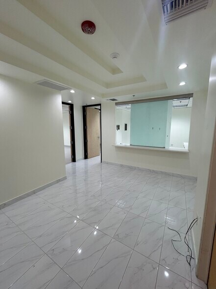 More Photos Of 50 N La Cienega Blvd, Beverly Hills Coworking Space