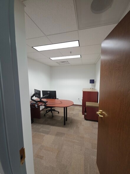 More Photos Of 4493 Walden Ave, Lancaster Office For Sale