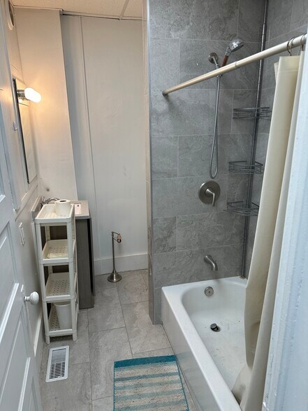 More Photos Of 661 W Forest Ave, Detroit Apartments For Sale
