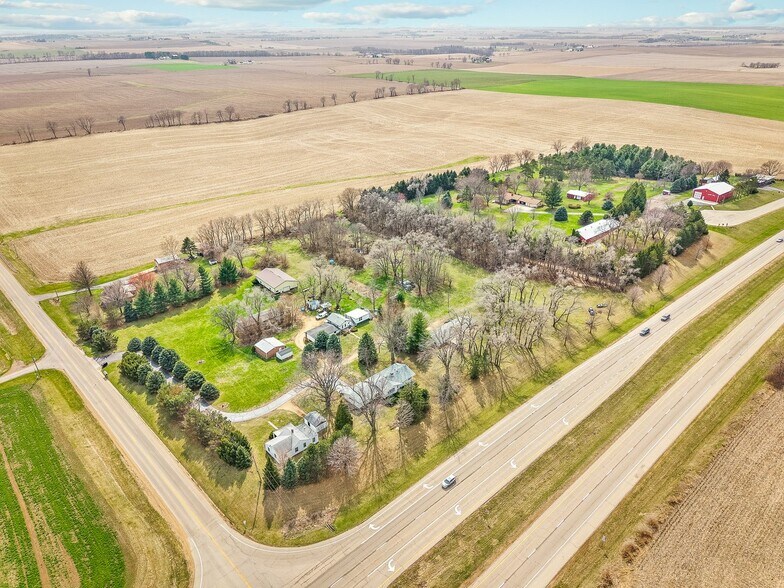 More Photos Of 2280 S Rock City Rd, Ridott Multifamily For Sale