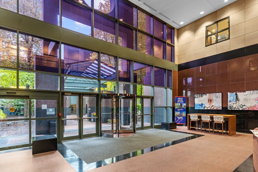 More Photos Of One Towne Sq, Southfield Office For Lease