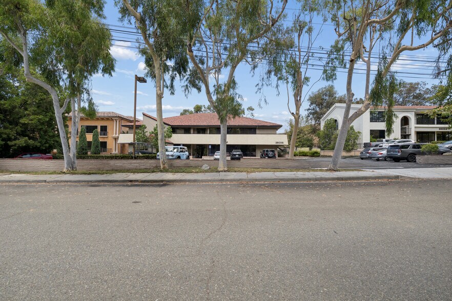 More Photos Of 28035 Dorothy Dr, Agoura Hills Office For Sale