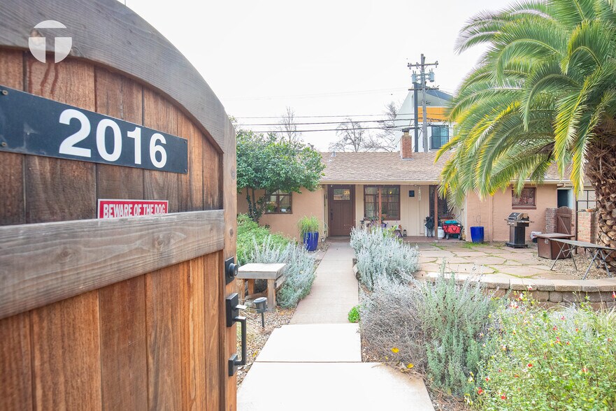 More Photos Of 2016 U St, Sacramento Apartments For Sale