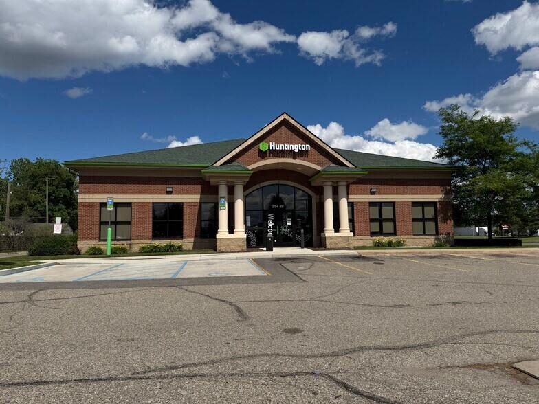 More Photos Of 25488 Michigan Ave, Dearborn Heights Bank For Sale
