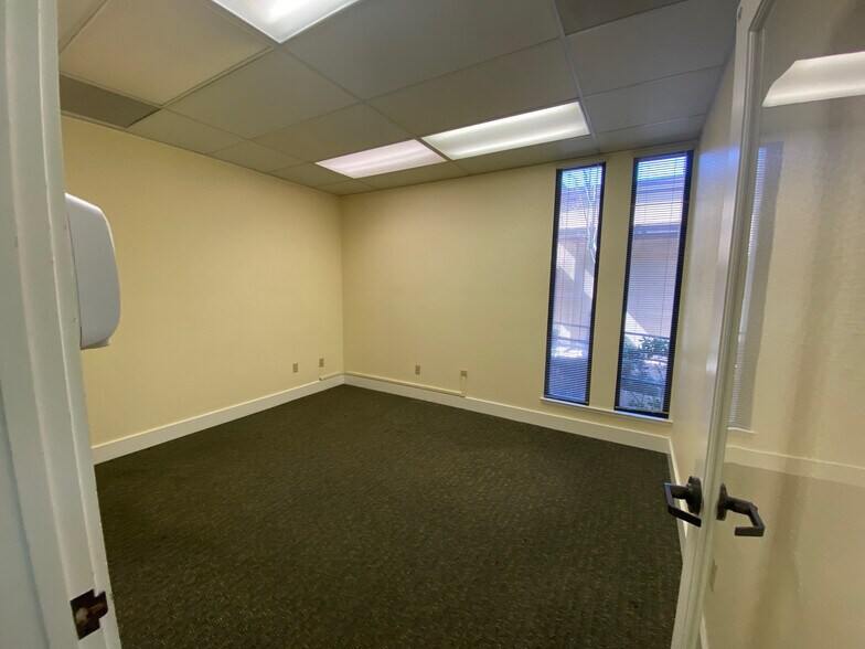 More Photos Of 201 John St, Salinas Office For Lease