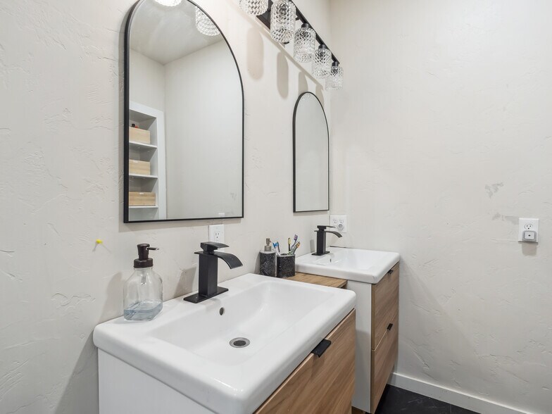 More Photos Of 1725 N High St, Denver Apartments For Sale