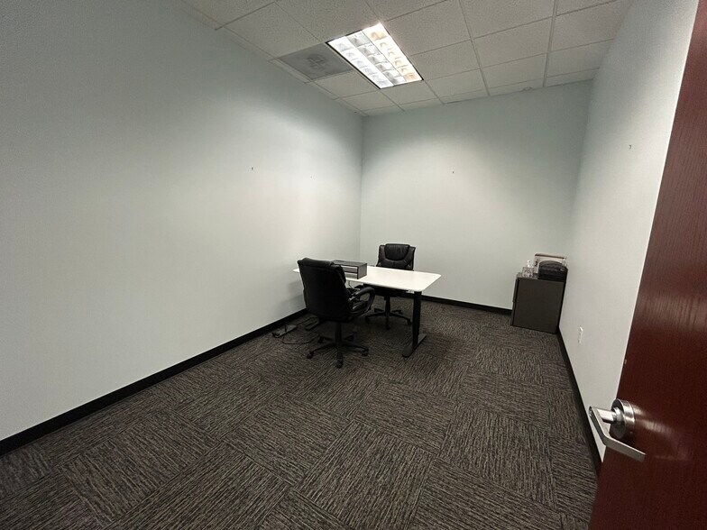 More Photos Of 4343 W Royal Ln, Irving Warehouse For Lease