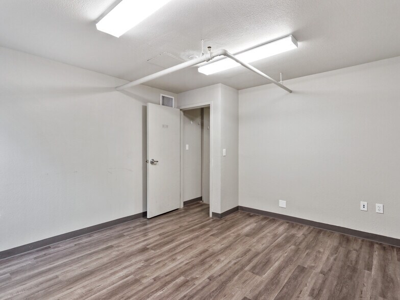 More Photos Of 1020 11th St, Sacramento Office For Lease