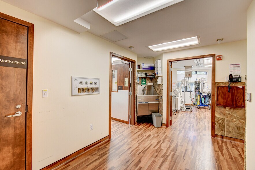 More Photos Of 2314 Seacrest Blvd, Boynton Beach Medical For Lease