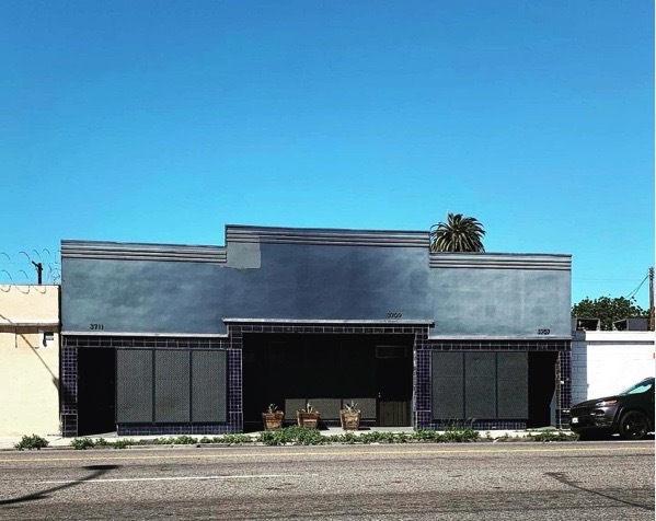 Primary Photo Of 3707-3711 W Jefferson Blvd, Los Angeles Warehouse For Lease