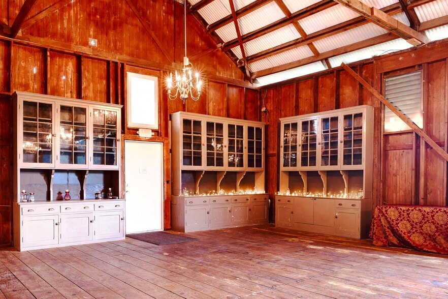 More Photos Of 1902 Jefferson Pike, Knoxville Lodge Meeting Hall For Sale