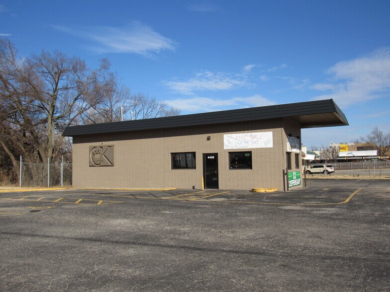 More Photos Of 4435 NW 63rd St, Oklahoma City General Retail For Sale