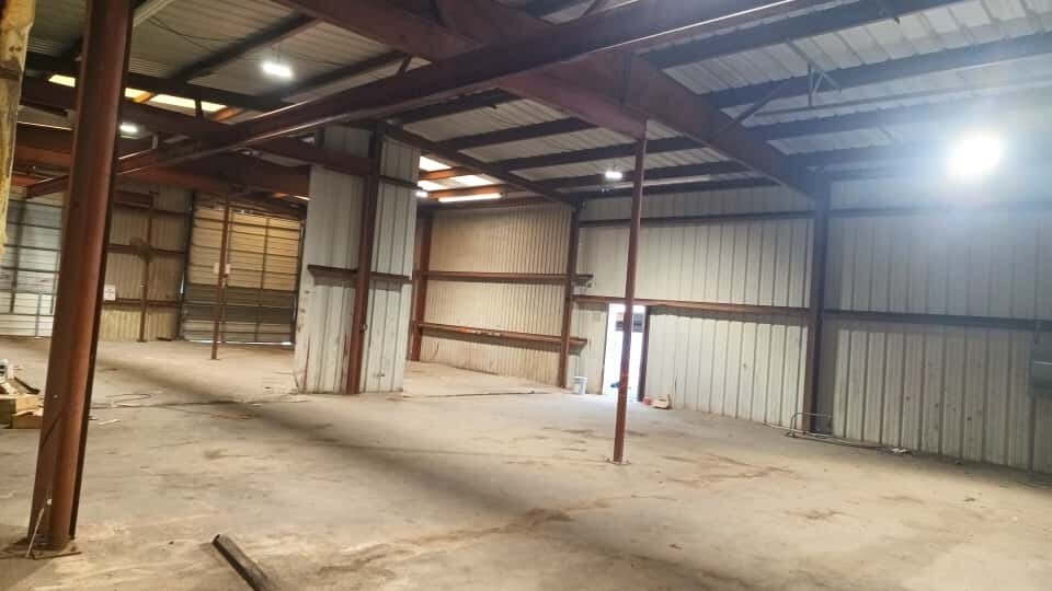 More Photos Of 100 N Richey St, Pasadena Warehouse For Sale