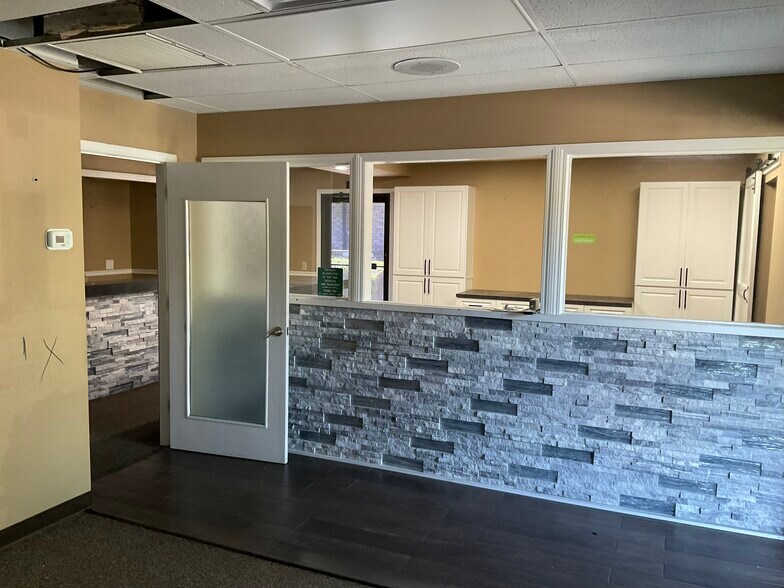 More Photos Of 1409 Kingsley Ave, Orange Park Medical For Sale