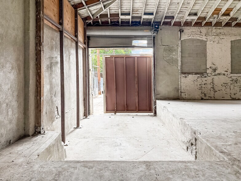 More Photos Of 1314 James M Wood Blvd, Los Angeles Warehouse For Lease