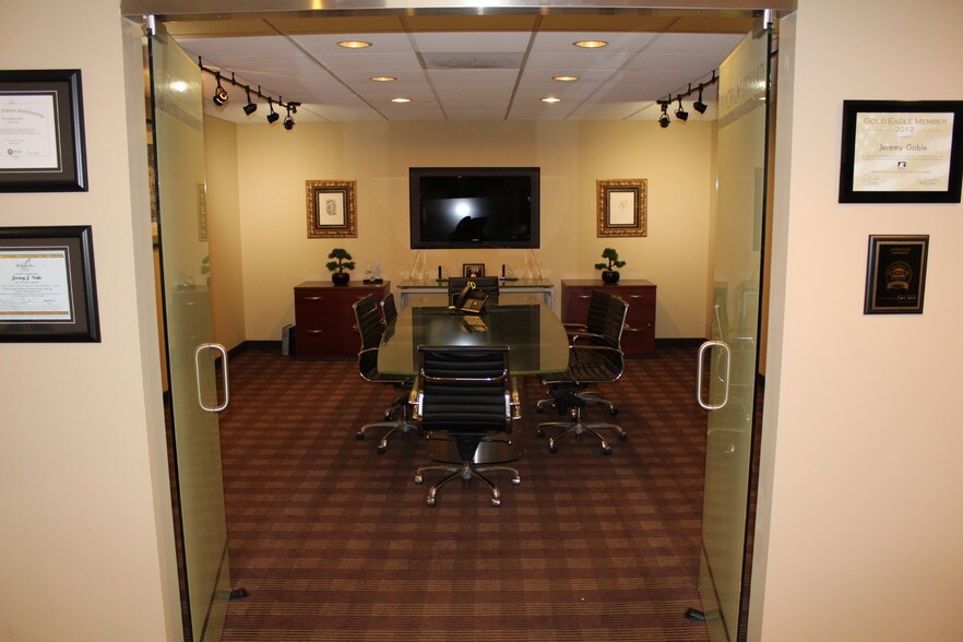 More Photos Of 3701 N St. Peters Pky, Saint Peters Office For Sale