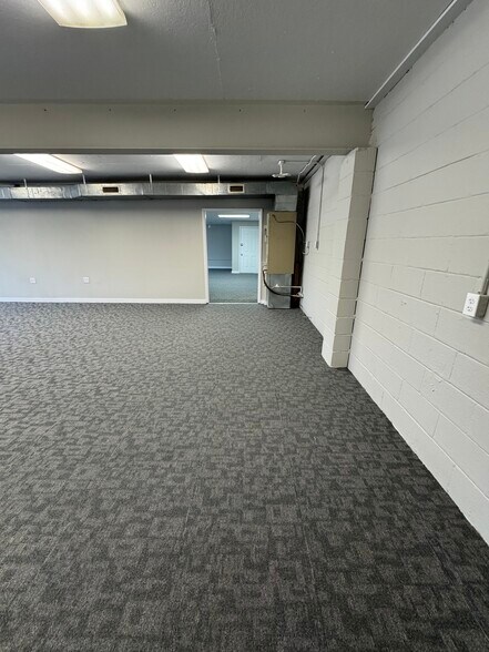 More Photos Of 7909-7911 NC Highway 68 N, Stokesdale Storefront Retail Office For Lease