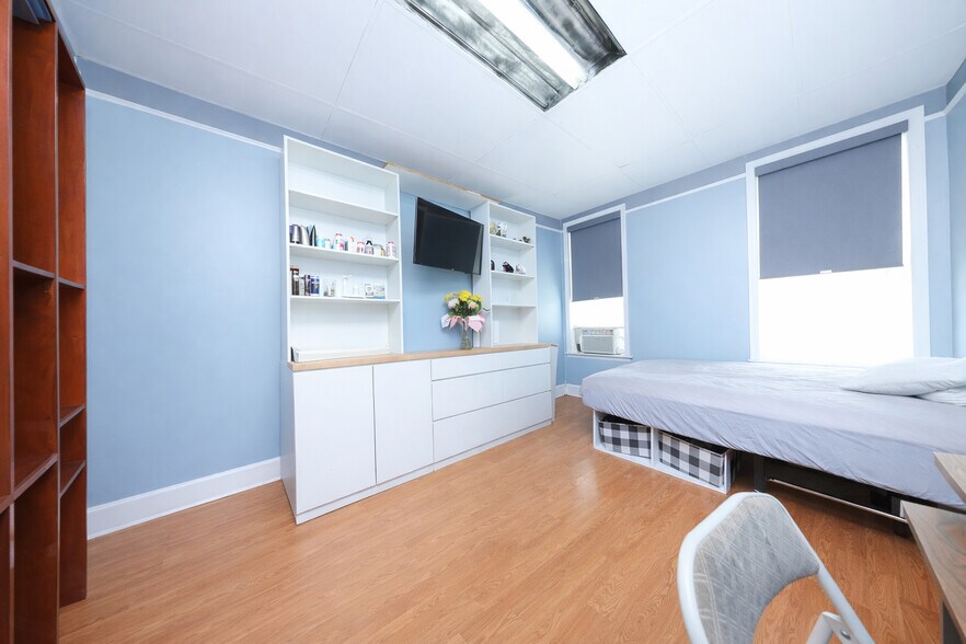 More Photos Of 1848 Coney Island Ave, Brooklyn Flex For Sale