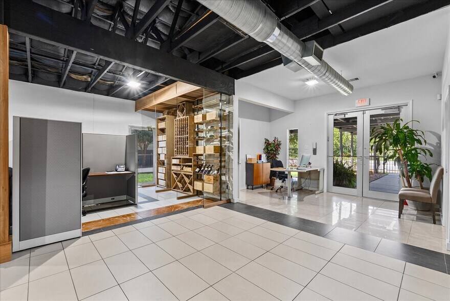 More Photos Of 2113 Garden Rd, Pearland Light Distribution For Sale