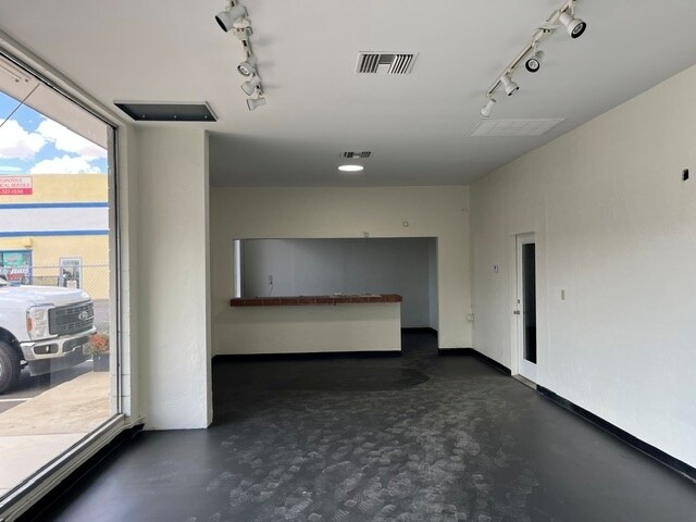 More Photos Of 3100 Union Ave, Bakersfield Freestanding For Lease