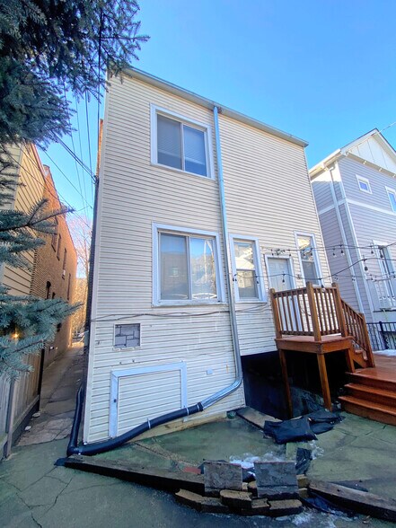 More Photos Of 2754 W Giddings St, Chicago Apartments For Sale