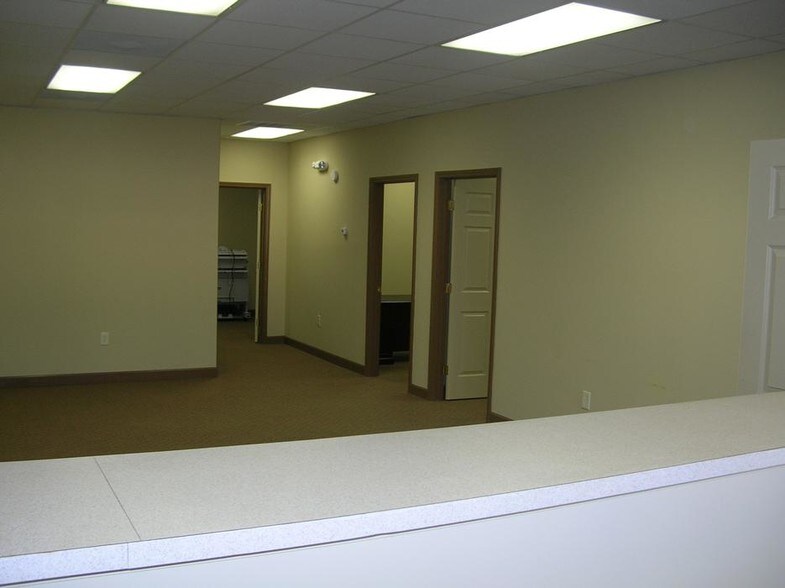More Photos Of 621-625 Huntsman Ct, Gastonia Medical For Lease