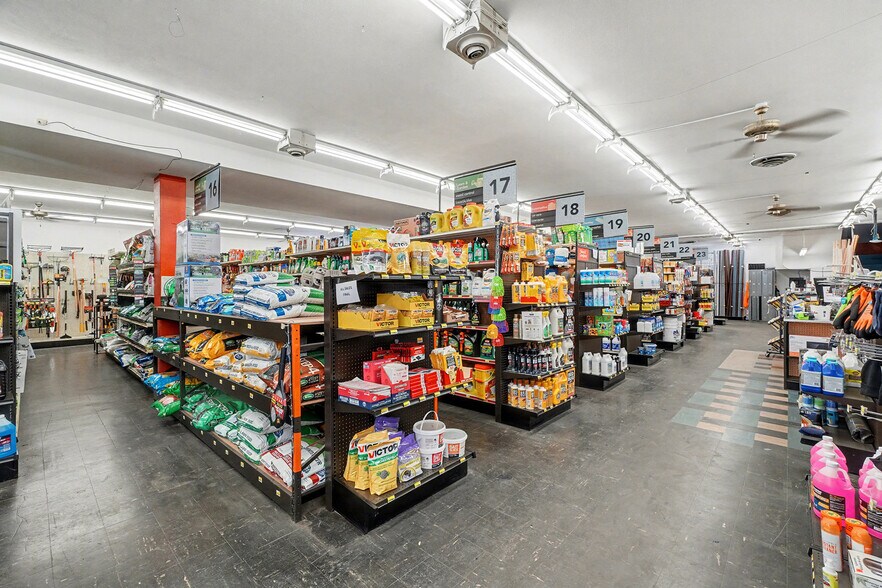 More Photos Of 109 S Wayne Ave, Lockland Storefront For Sale