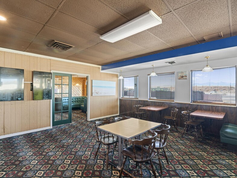 More Photos Of 1225 S State St, Salina Hotel For Sale