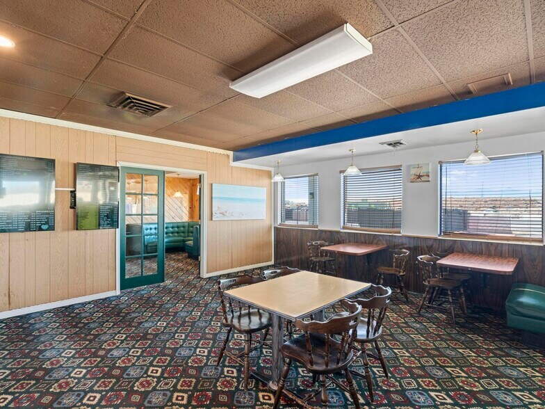 More Photos Of 1225 S State St, Salina Hotel For Sale