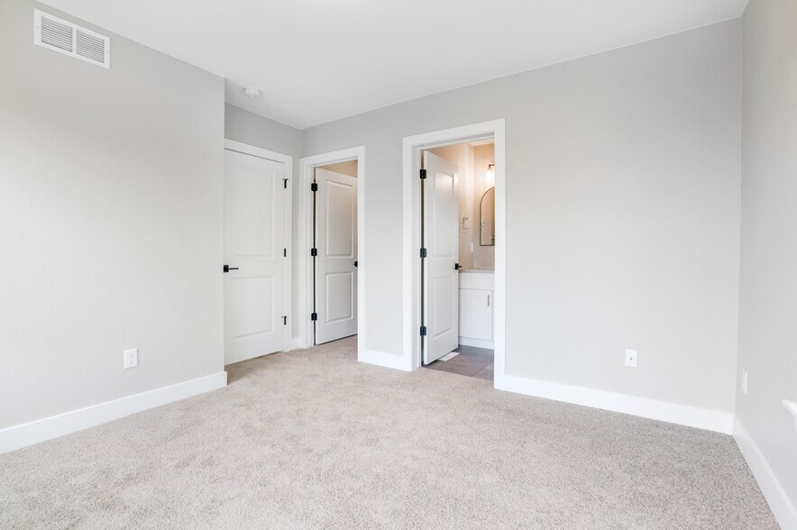 More Photos Of 2140 S Ash St, Denver Apartments For Sale