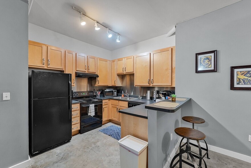More Photos Of , Saint Louis Multifamily For Sale