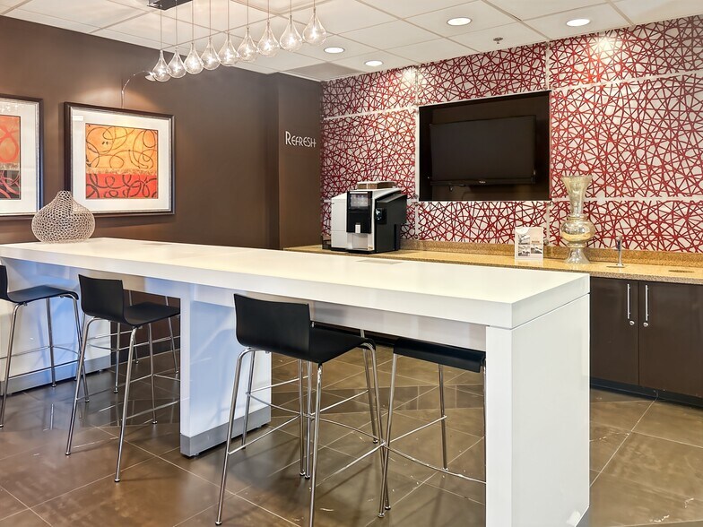 More Photos Of 17806 W Interstate 10, San Antonio Coworking Space