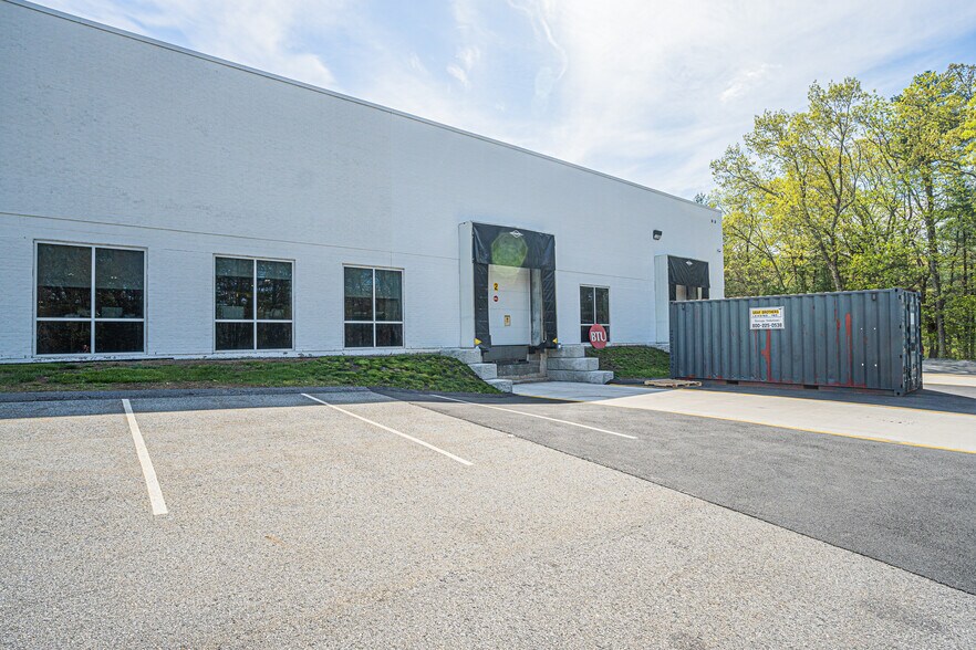 More Photos Of 10 Lyberty Way, Westford Research And Development For Lease