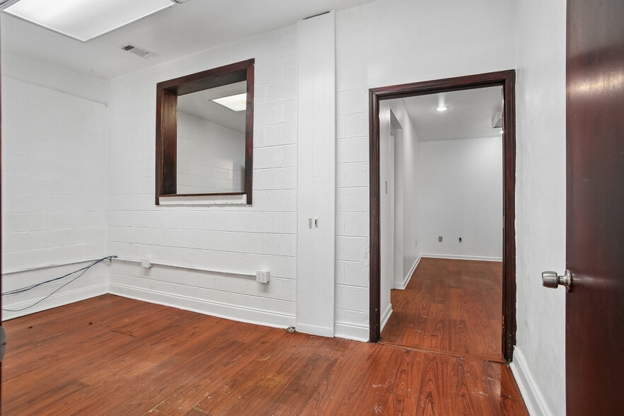 More Photos Of , New Orleans General Retail For Sale