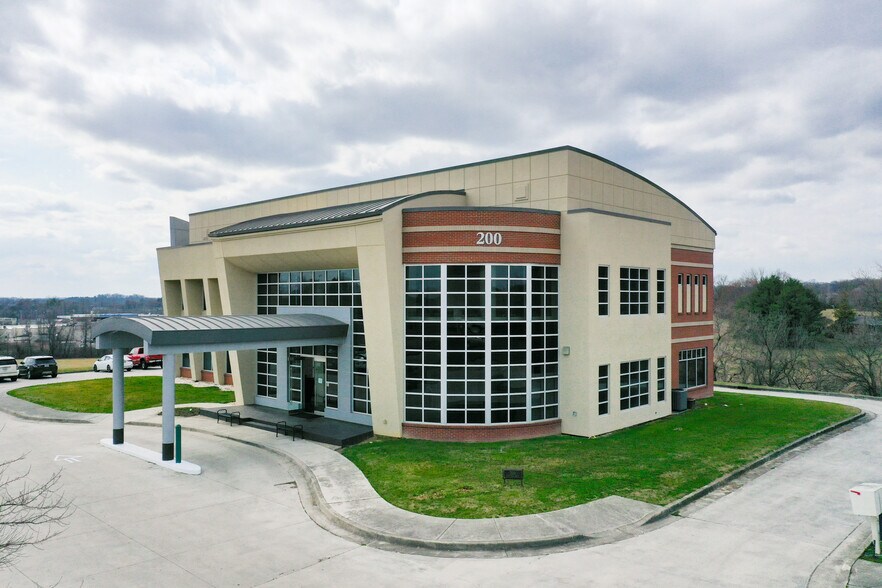 More Photos Of 200 City Hill Dr, London Medical For Lease