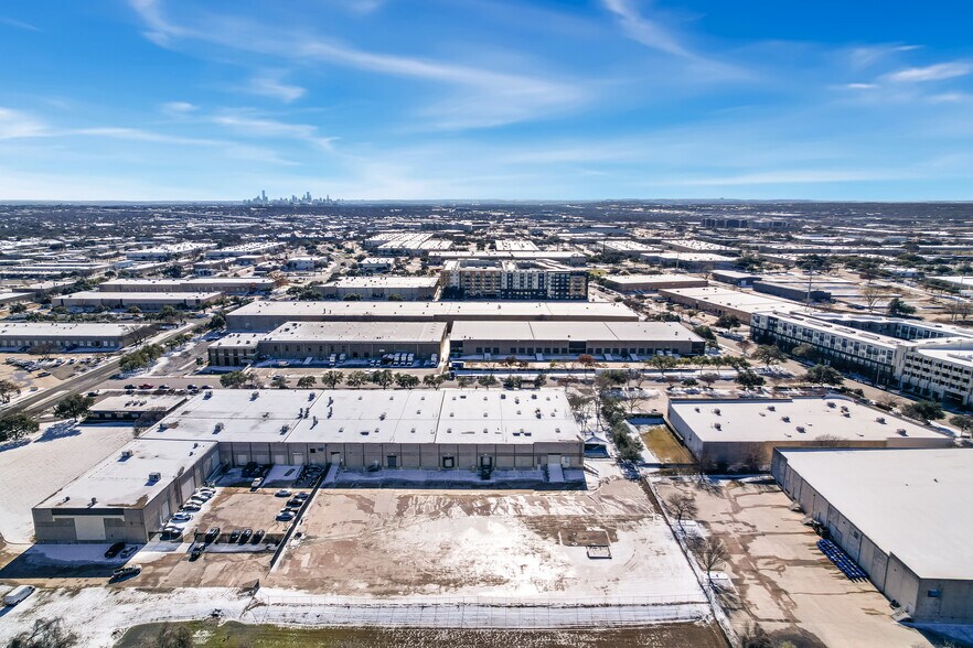 Primary Photo Of 10420 Metric Blvd, Austin Warehouse For Lease