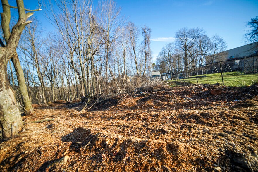 More Photos Of 1154 Saw Mill River Rd, Yonkers Land For Sale