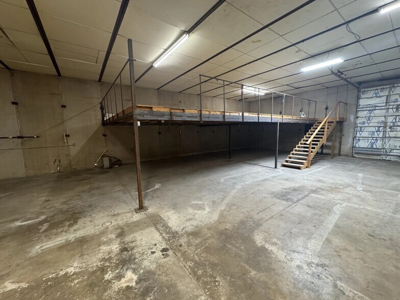 More Photos Of 10121 OK-54, Weatherford Industrial For Sale