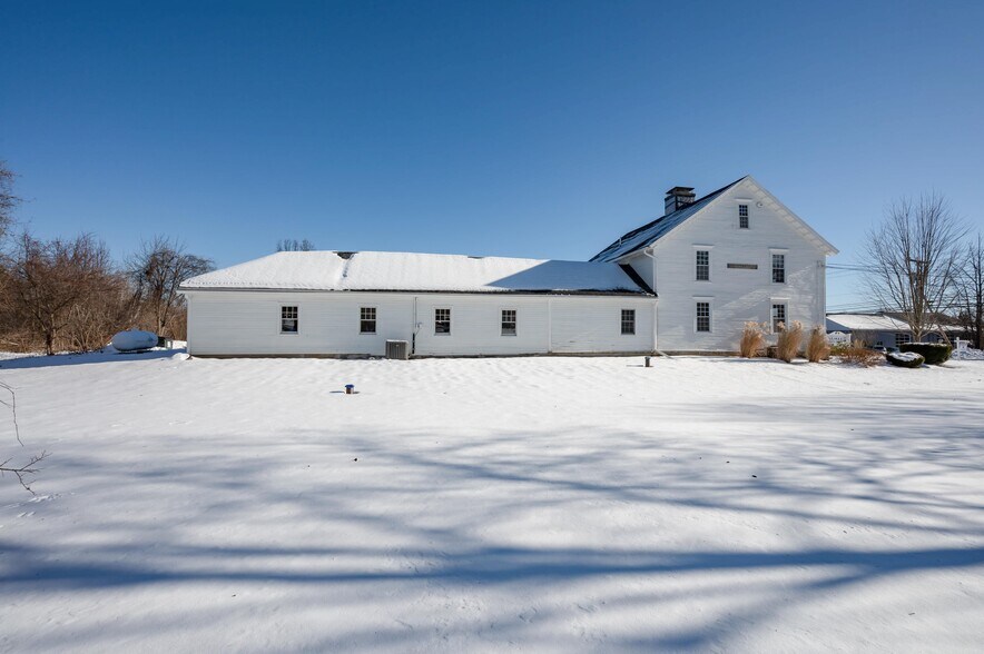 More Photos Of 2 Ash St, Hollis Office For Sale