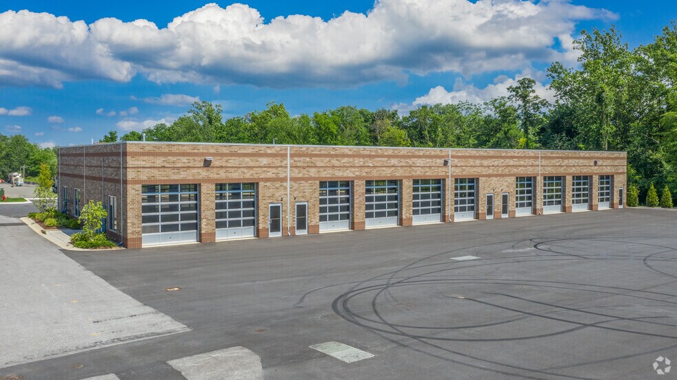 More Photos Of 93 Dover Rd, Glen Burnie Auto Repair For Lease