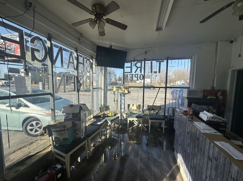 More Photos Of 1423 S Park Ave, Buffalo Auto Repair For Sale