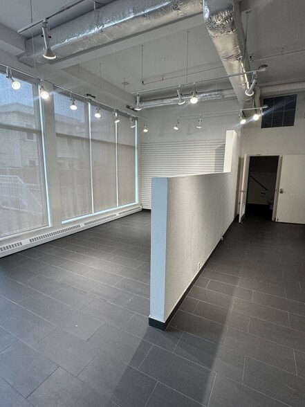 More Photos Of 85-87 Murray St, Ottawa Storefront Retail Residential For Lease